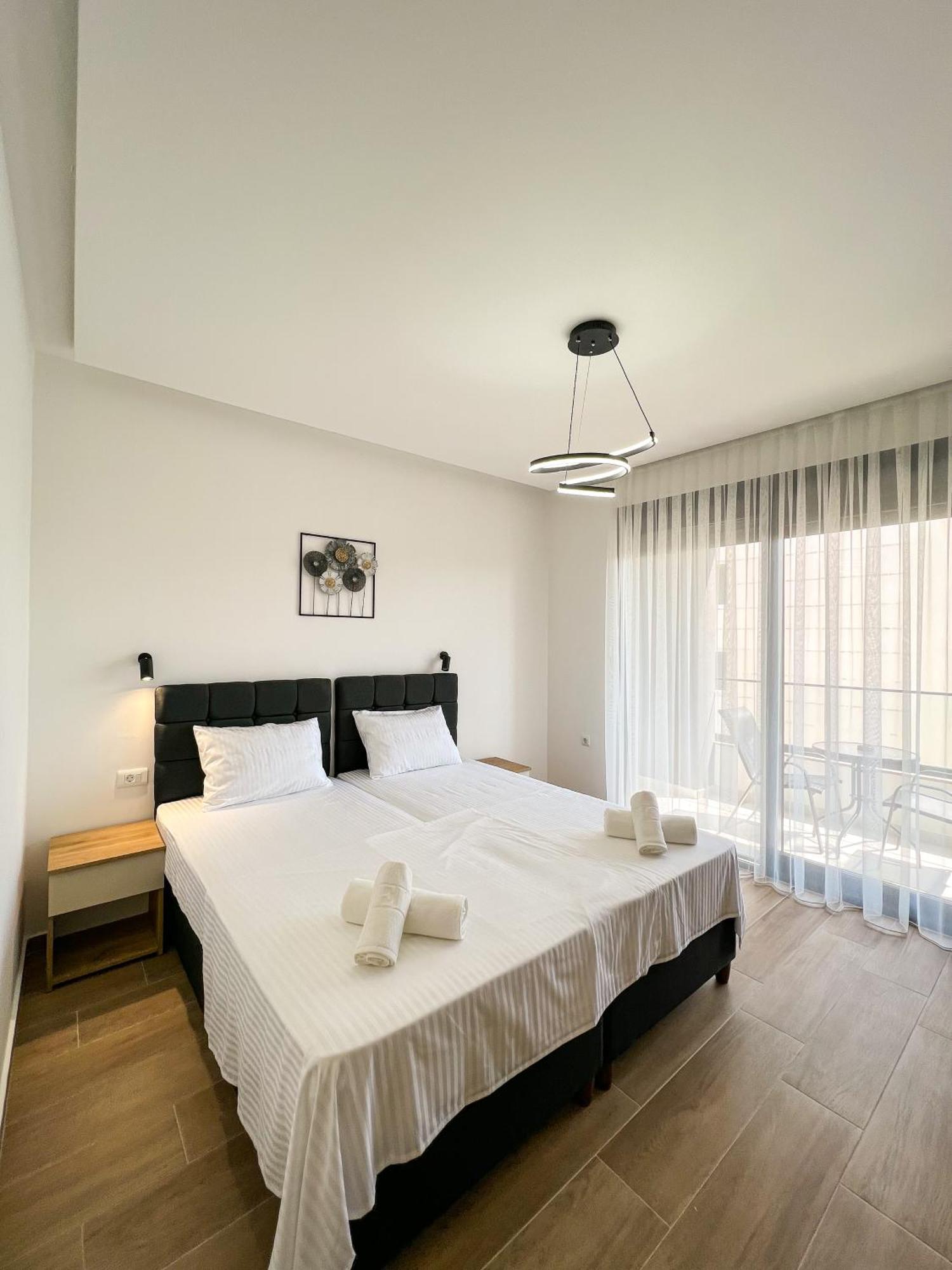 Square Residence Ulcinj Zewnętrze zdjęcie